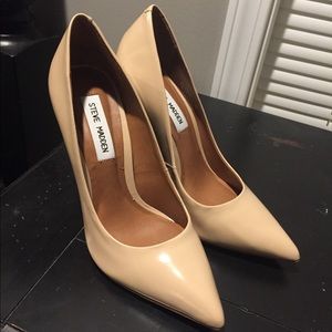 Steve Madden nude heels size 7